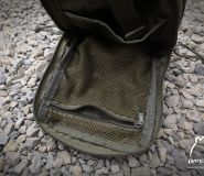 Рюкзак Mini Cargo 4x7 Slim с увлажняющим картриджем объемом 2 л, прикрепленным к MOLLE