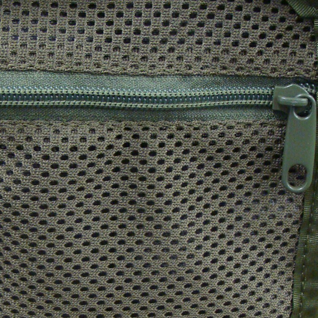 Flat pocket with zipper closure +15pln